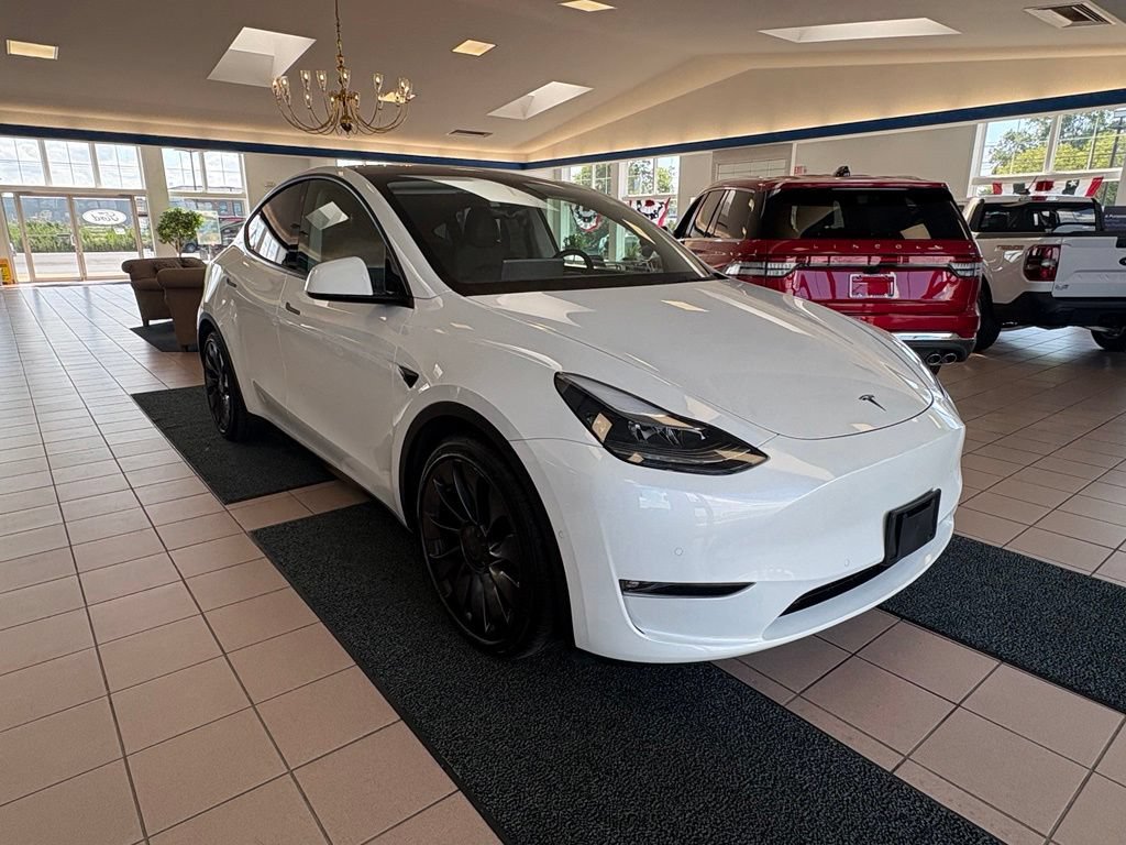 Used 2022 Tesla Model Y Performance AWD/4WD image 6