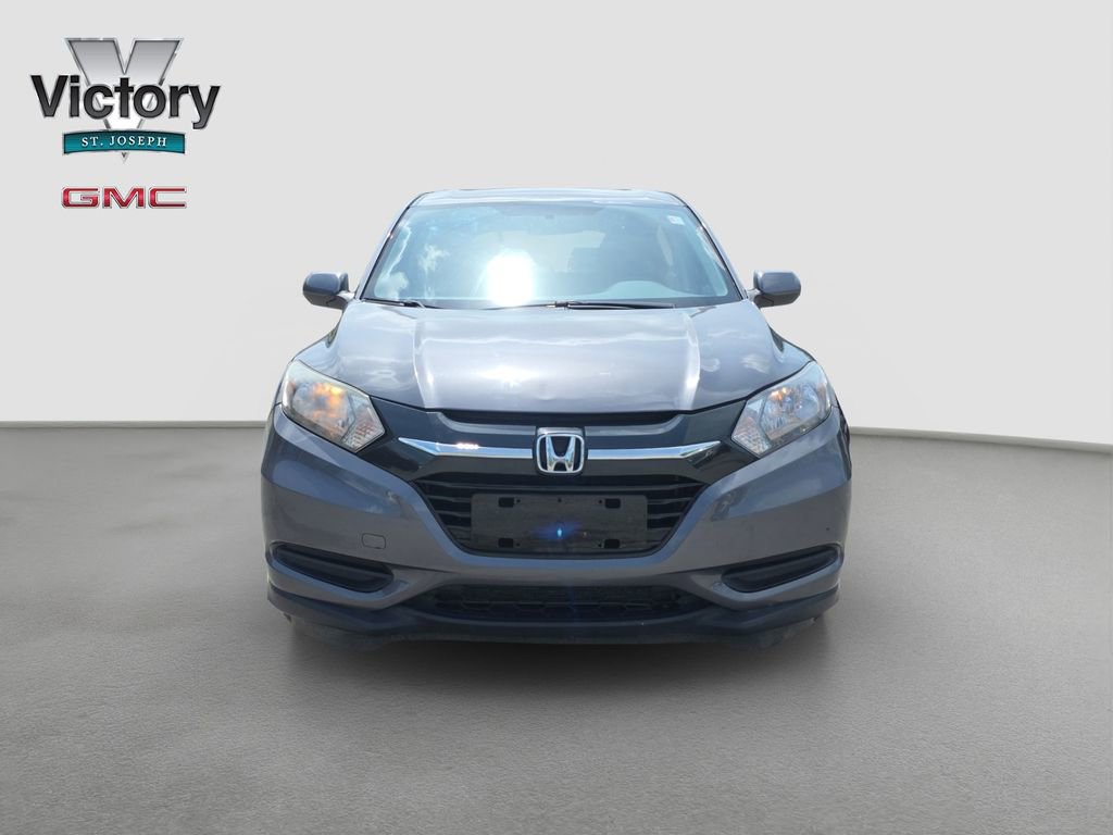 Used 2018 Honda HR-V LX image 2