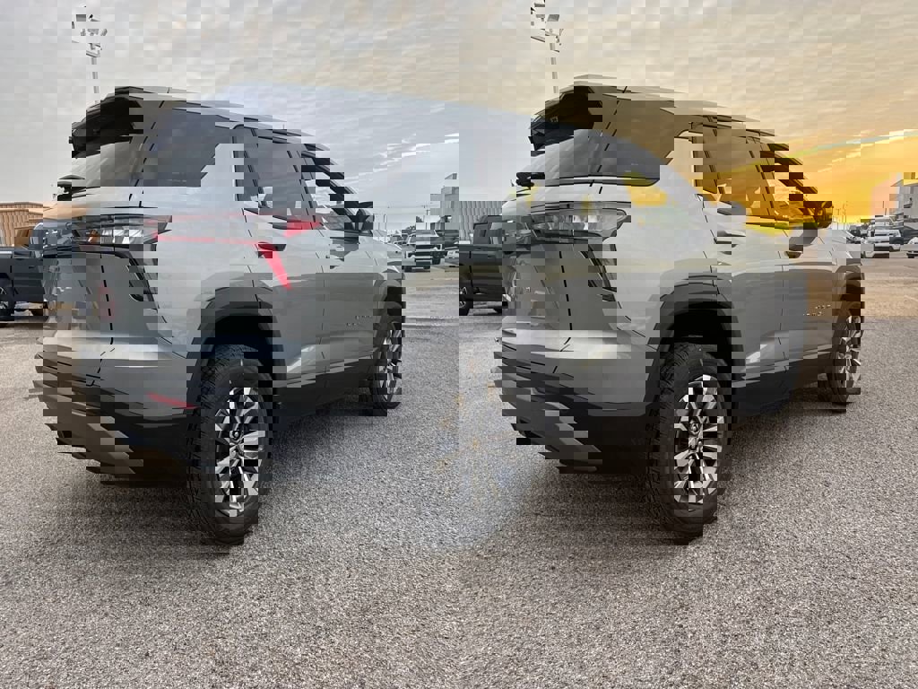 New 2026 Chevrolet Equinox LT w/ Safety and Technology Package image 7