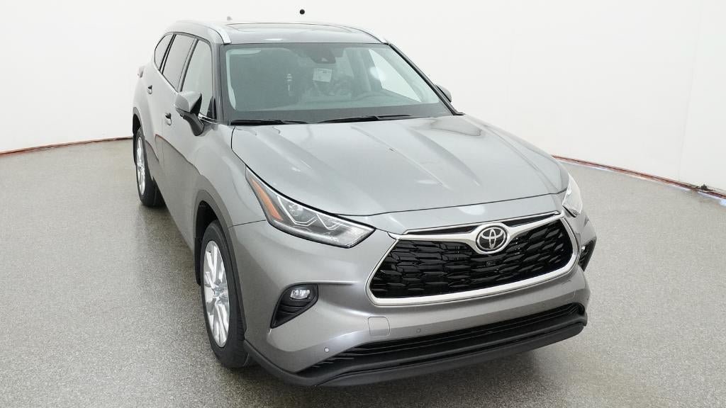 New 2026 Toyota Highlander Limited AWD/4WD image 14