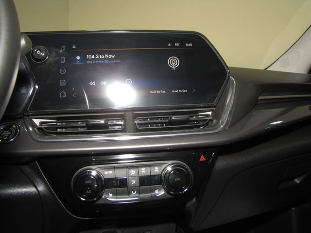 Used 2025 Chevrolet Trax ACTIV w/ Driver Confidence Package image 7