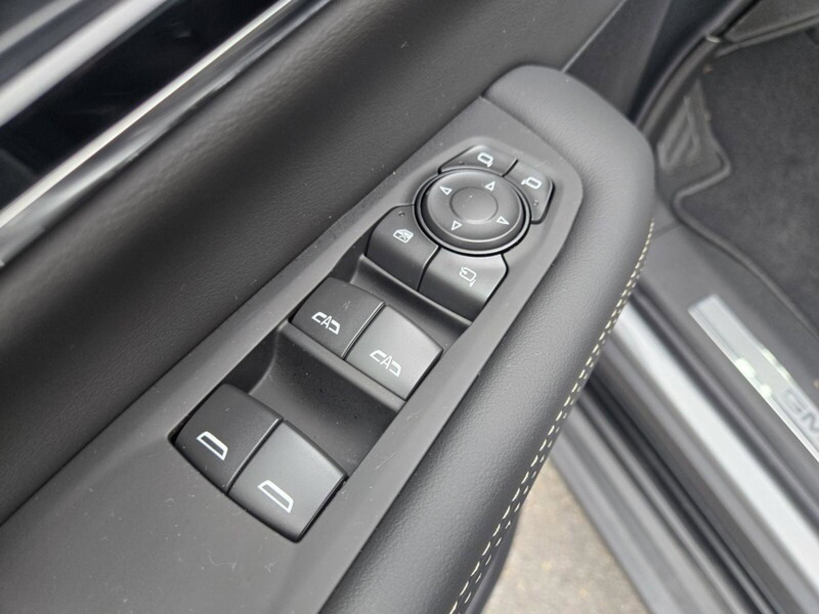 New 2026 GMC Yukon XL Elevation w/ Elevation Premium Package image 26