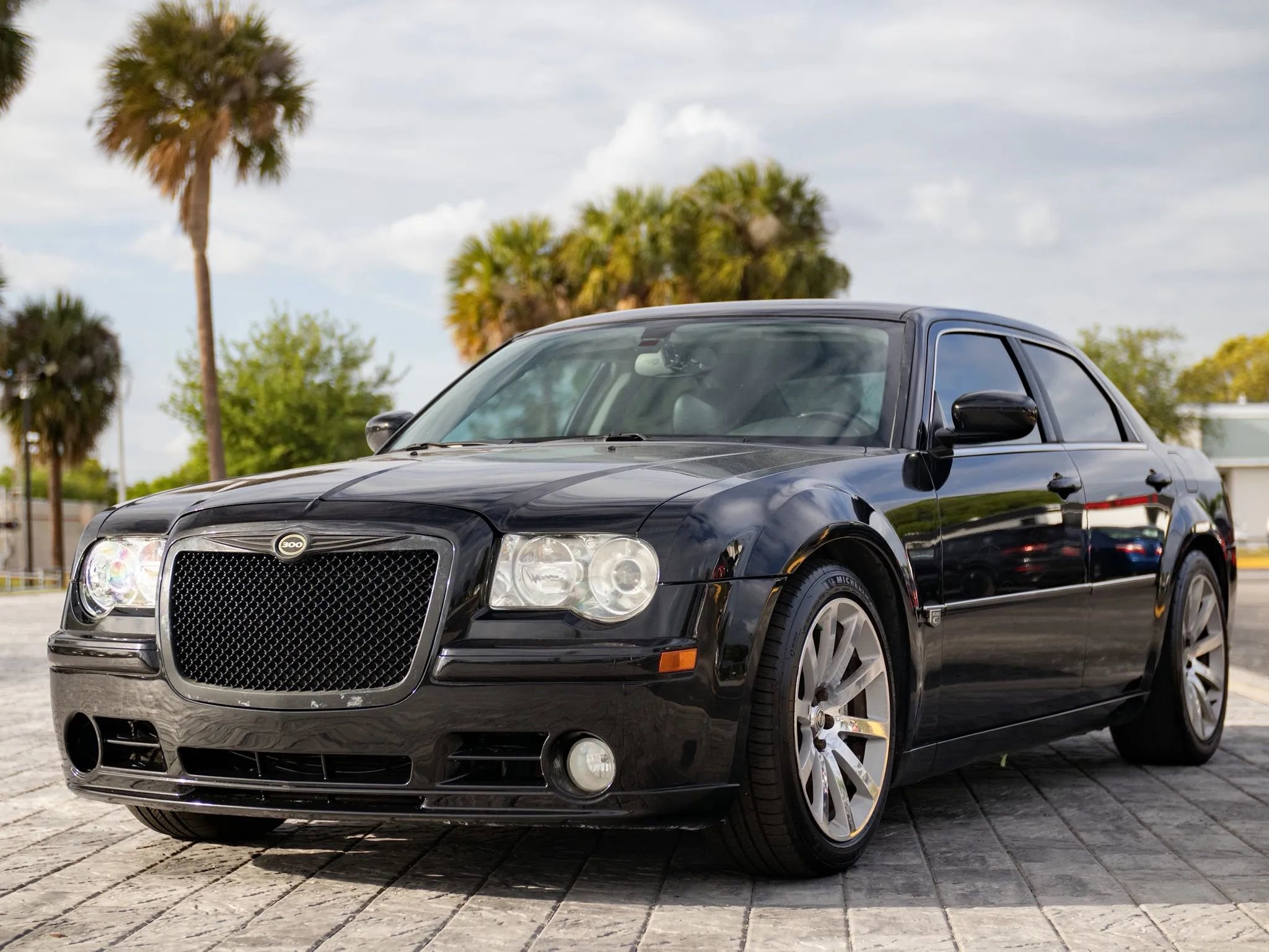Used 2006 Chrysler 300 SRT8 w/ SRT Option Group II image 3
