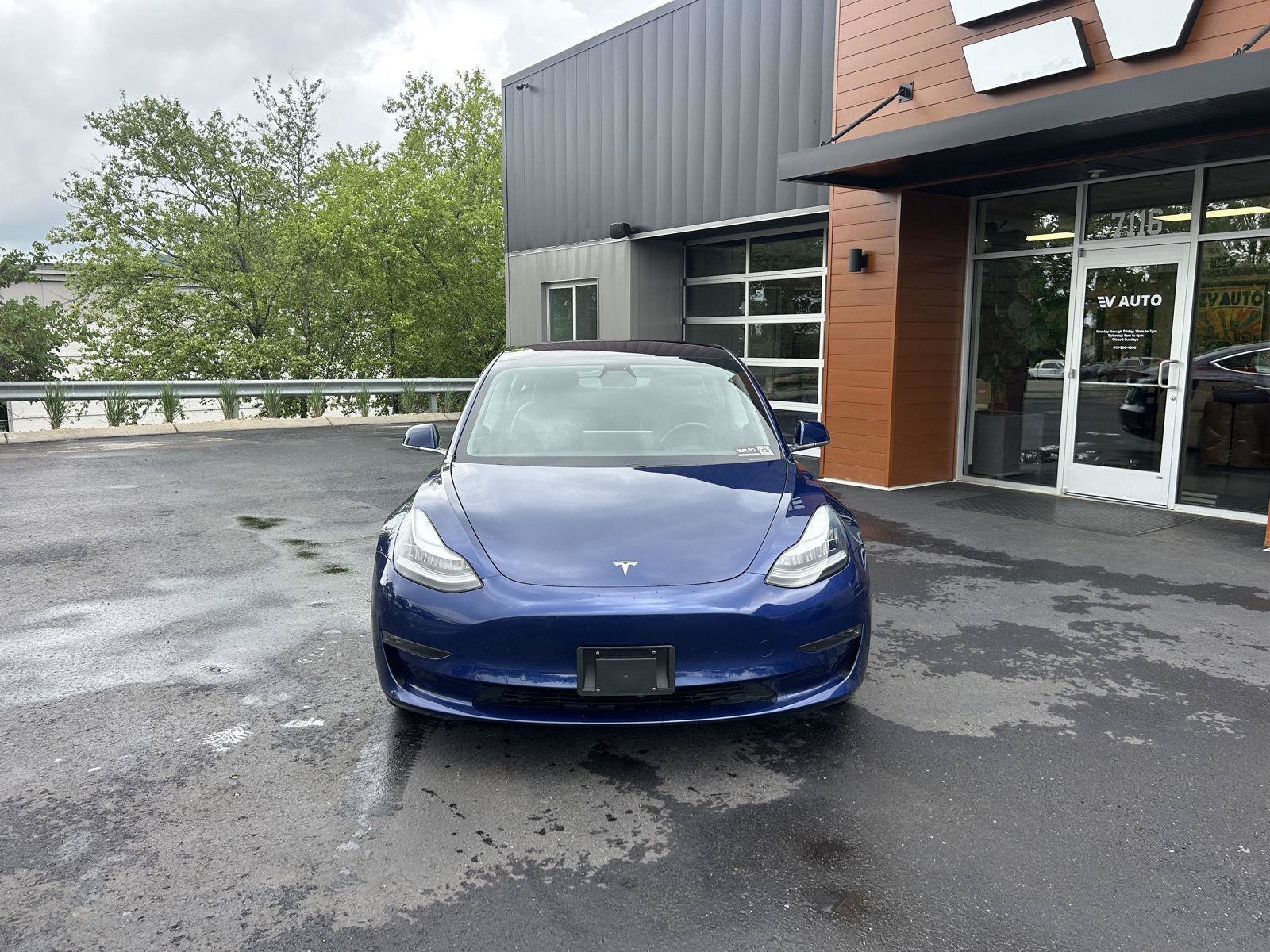 Used 2018 Tesla Model 3 Long Range AWD/4WD image 2