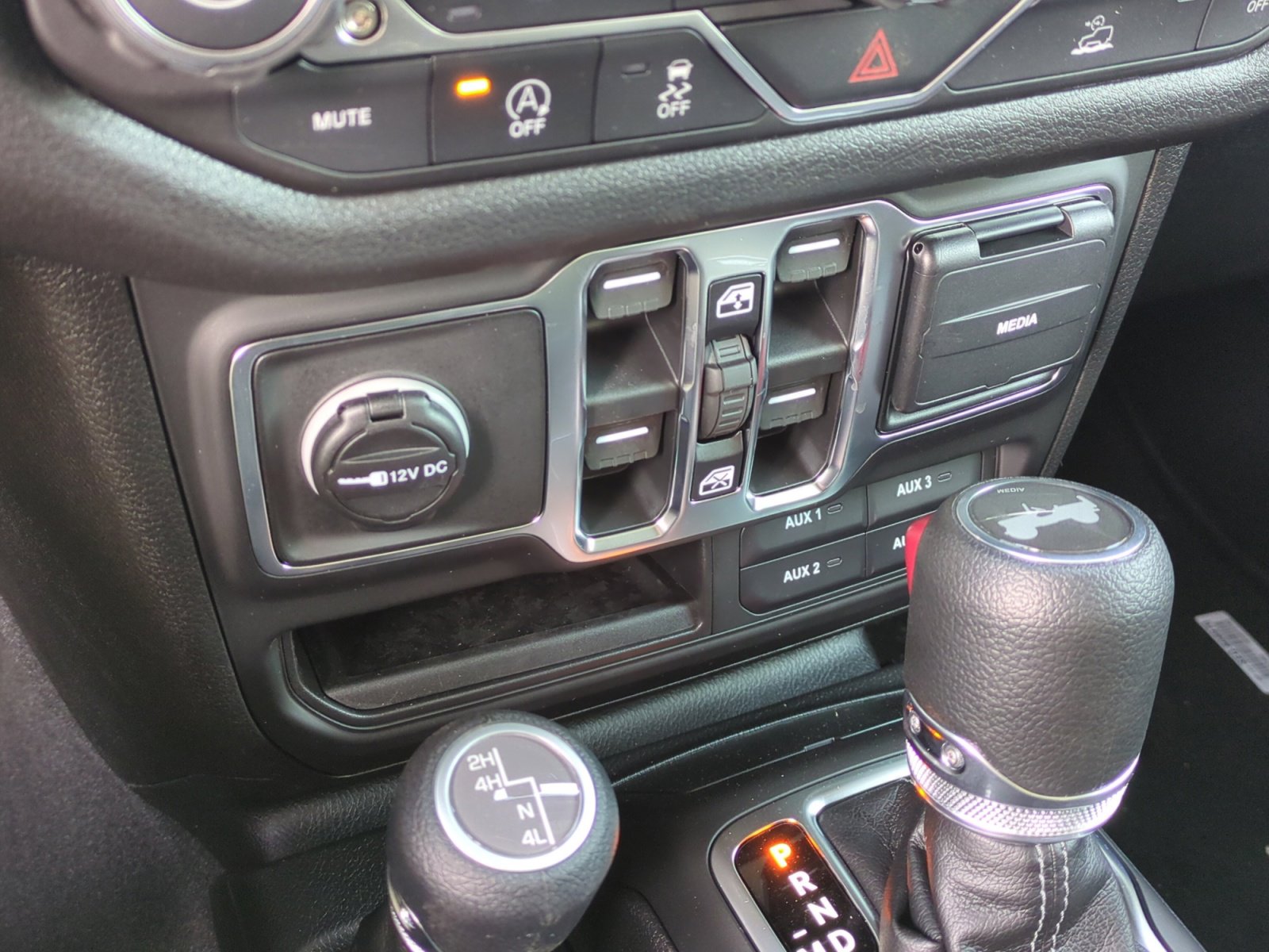 New 2026 Jeep Wrangler Unlimited Sport AWD/4WD image 30