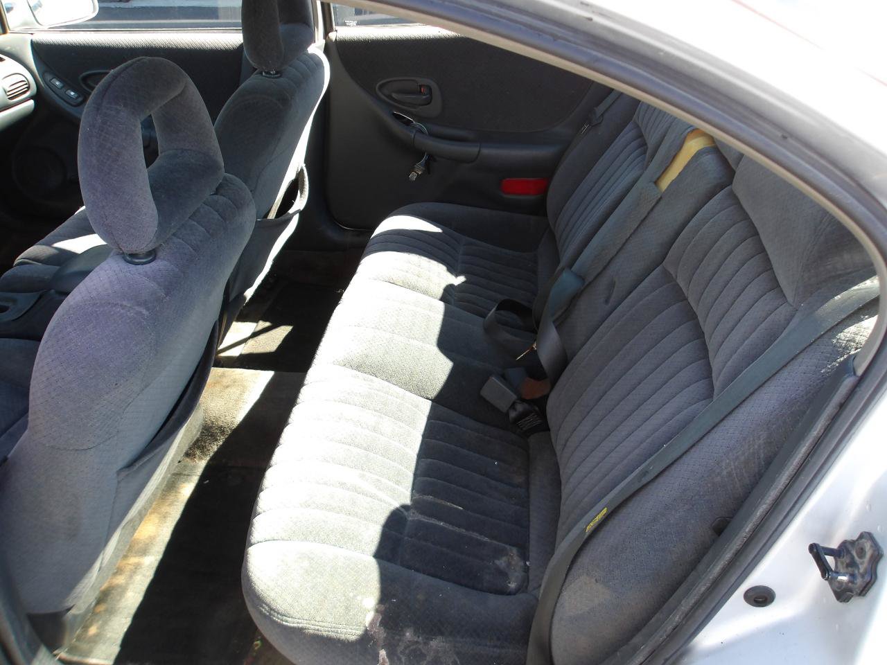 Used 2002 Pontiac Grand Prix SE w/ Widetrack Smart Pkg FWD image 11