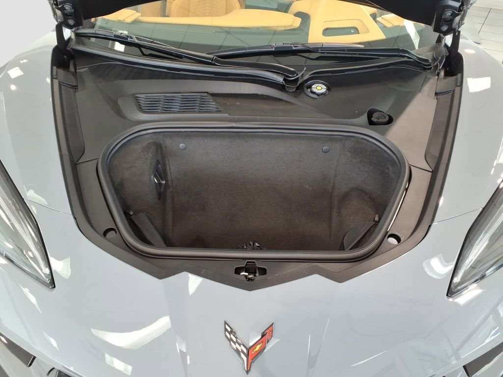 Used 2025 Chevrolet Corvette Stingray Premium Cpe w/ Z51 Performance Package RWD image 21
