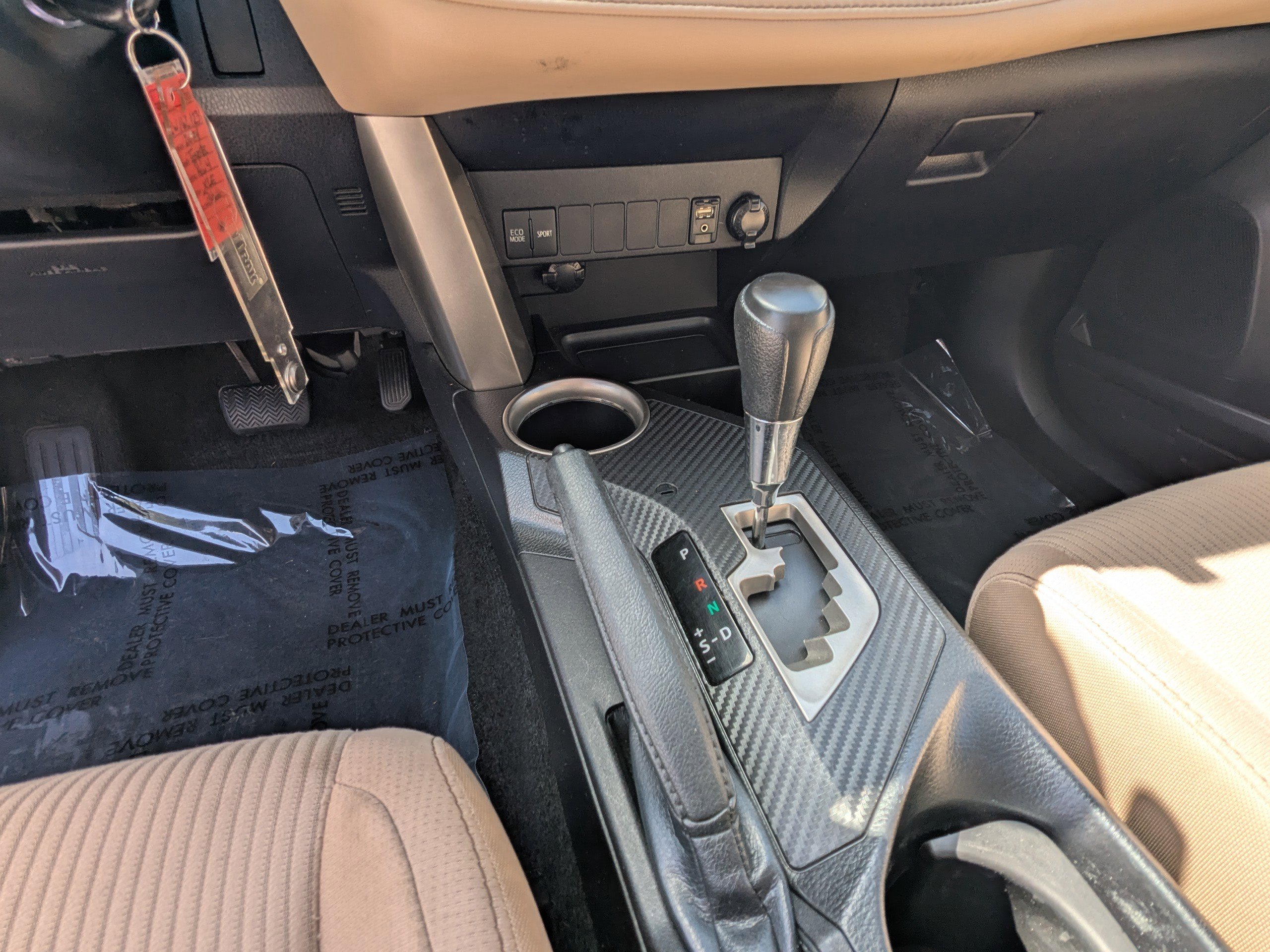 Used 2014 Toyota RAV4 XLE image 26