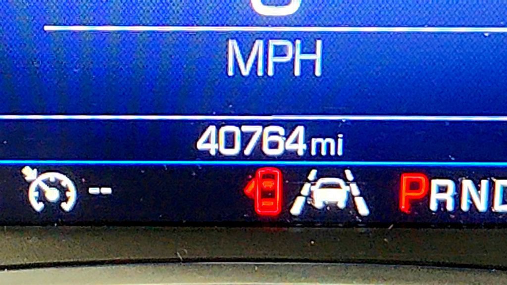 Used 2020 Chevrolet Equinox LT w/ Driver Convenience Package FWD image 13