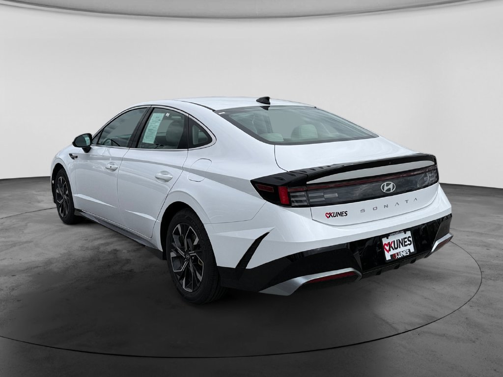 Used 2025 Hyundai Sonata SEL FWD image 7