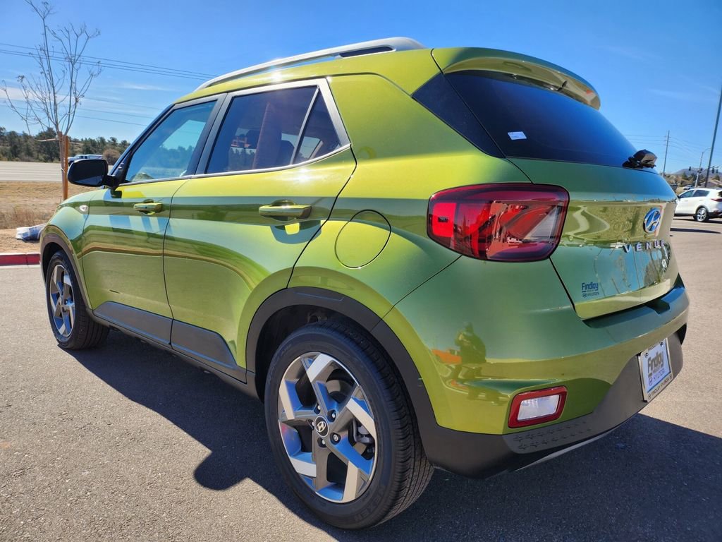 Certified 2021 Hyundai Venue SEL w/ Premium Package image 7