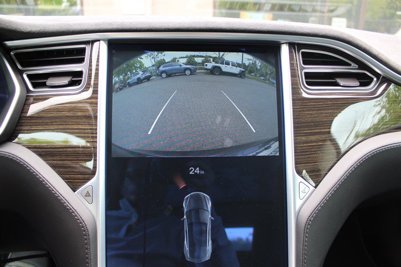 Used 2015 Tesla Model S 85D AWD/4WD image 15