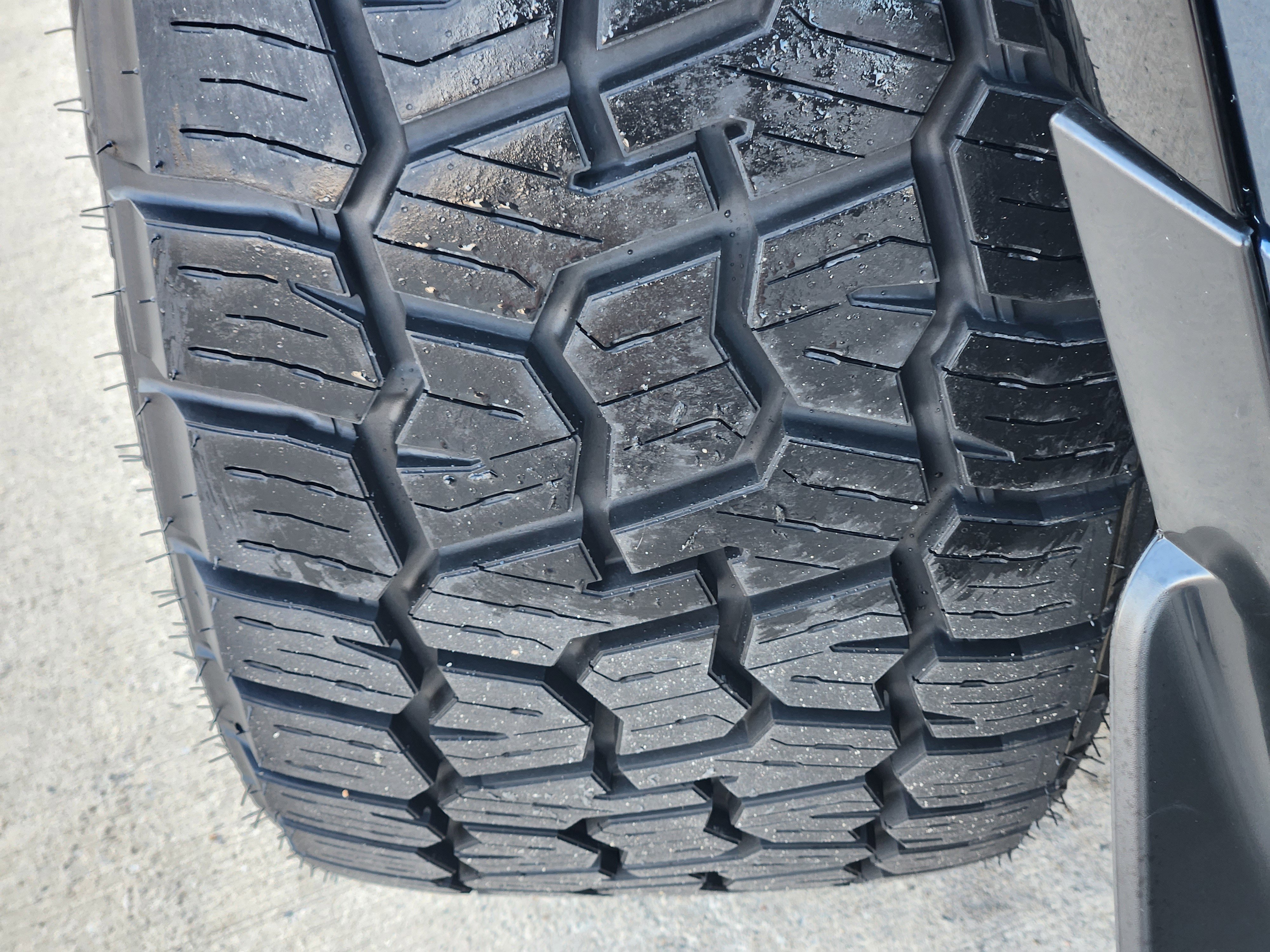 New 2026 Land Rover Defender 110 OCTA image 11