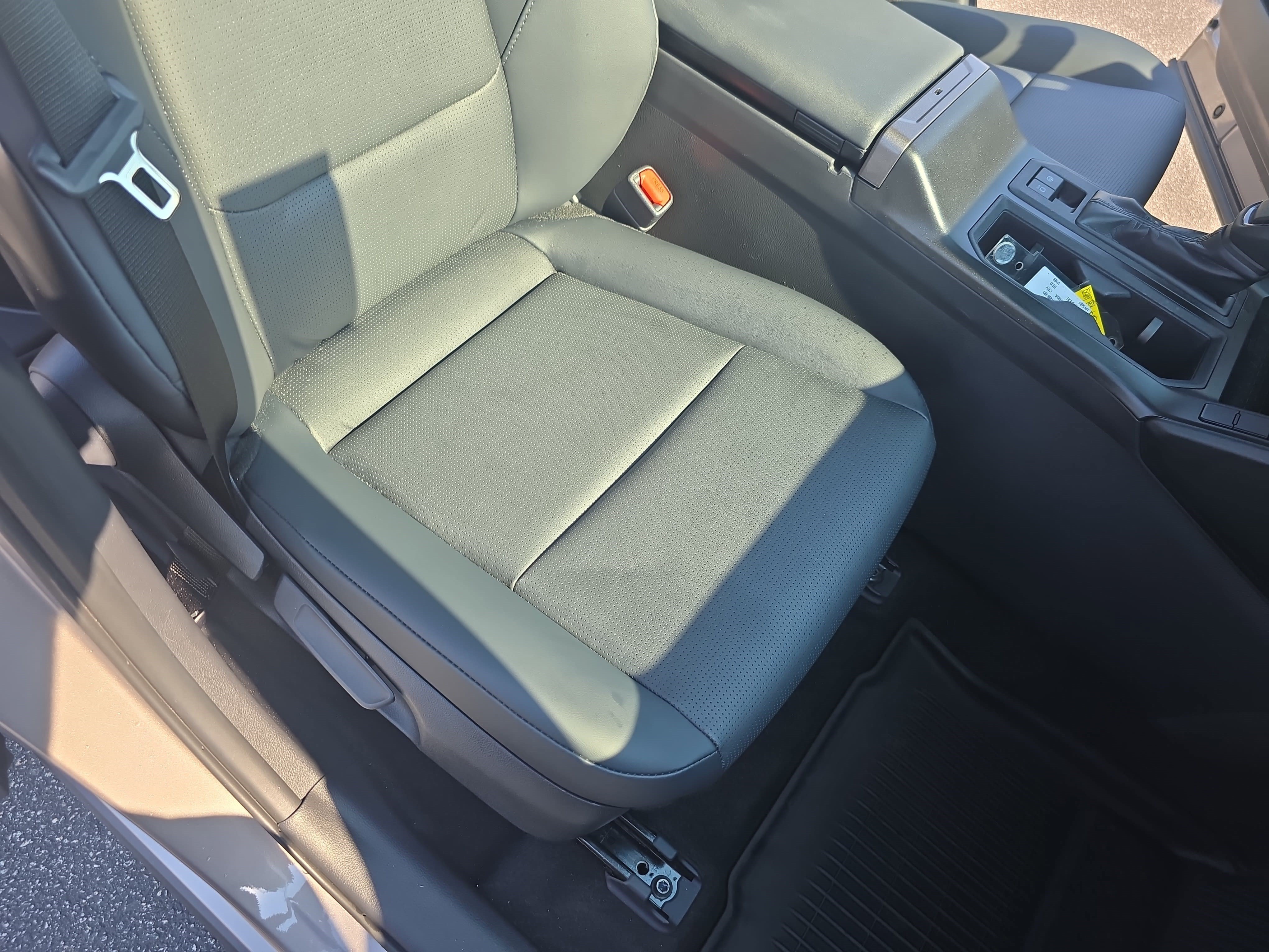 Used 2026 Toyota RAV4 XLE Premium FWD image 10