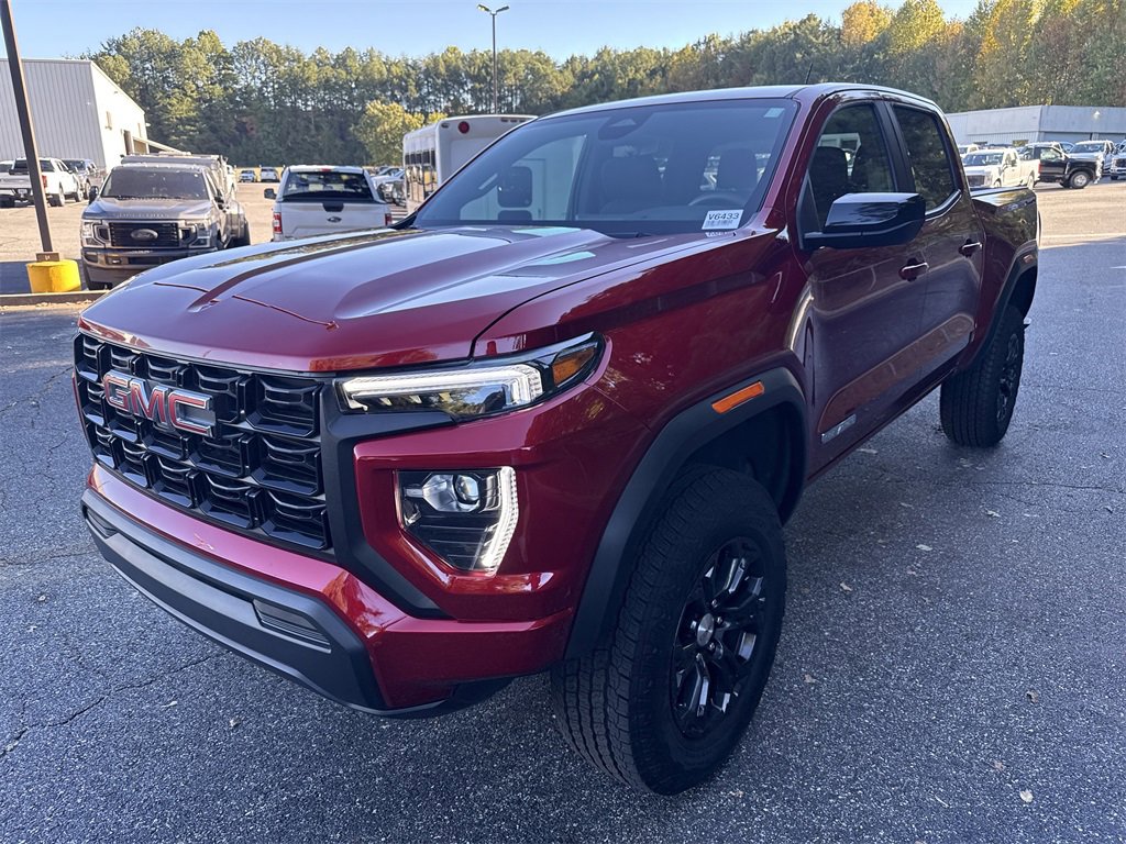 Used 2024 GMC Canyon Elevation image 3