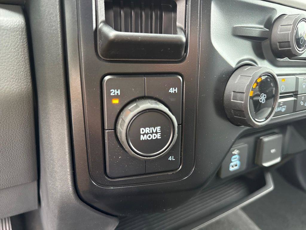New 2026 Ford F250 XL w/ STX Appearance Package AWD/4WD image 32