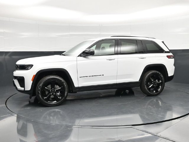 New 2027 Jeep Grand Cherokee Limited w/ Limited Altitude Package AWD/4WD image 7