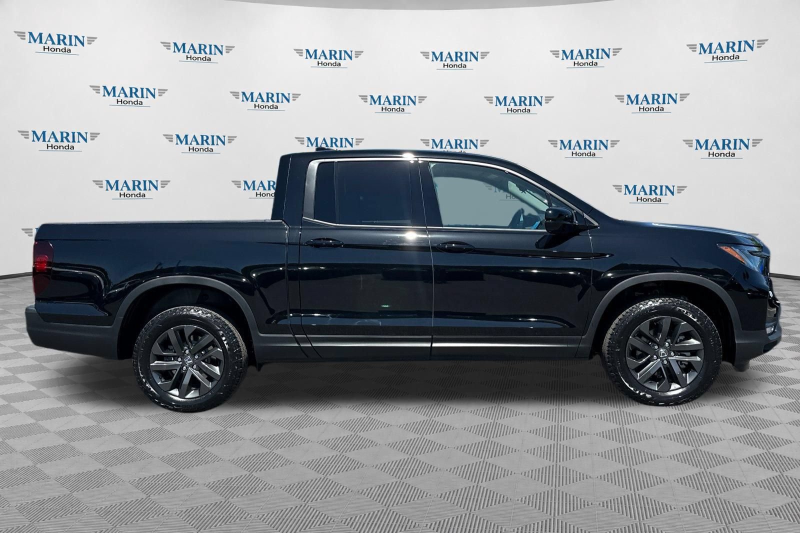 New 2025 Honda Ridgeline Sport image 2