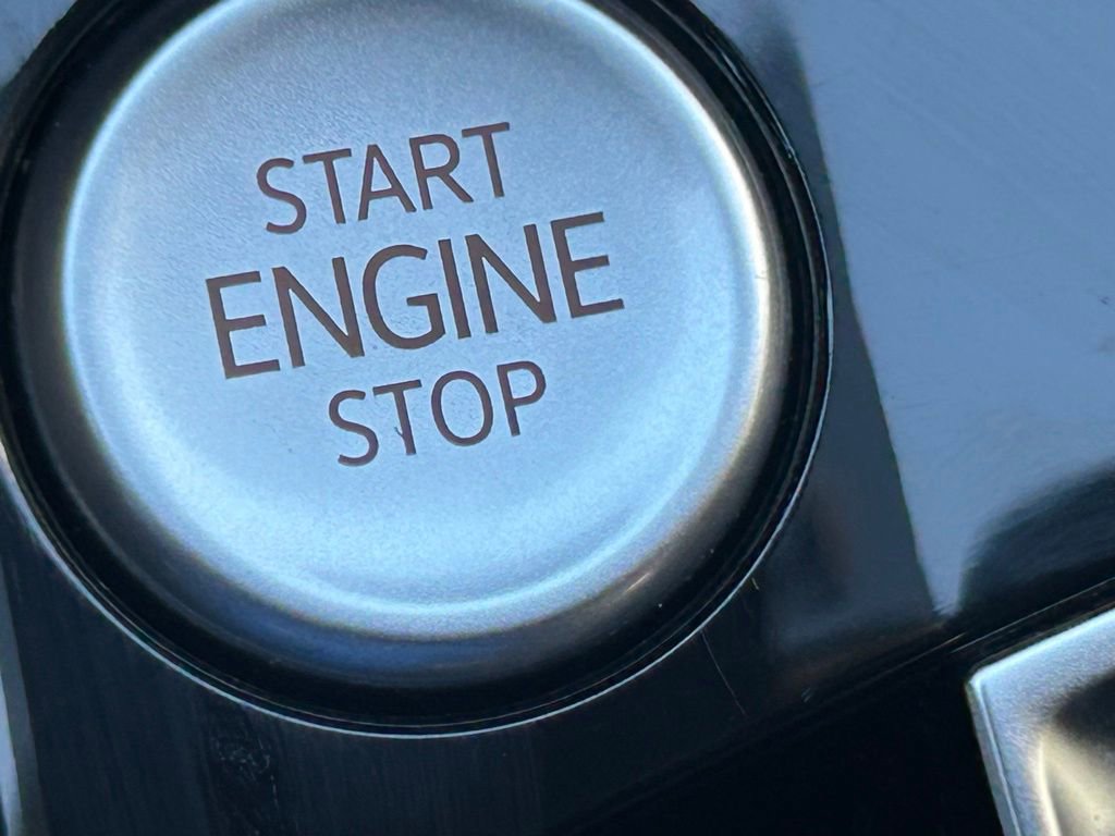 Used 2023 Volkswagen Taos SE image 53