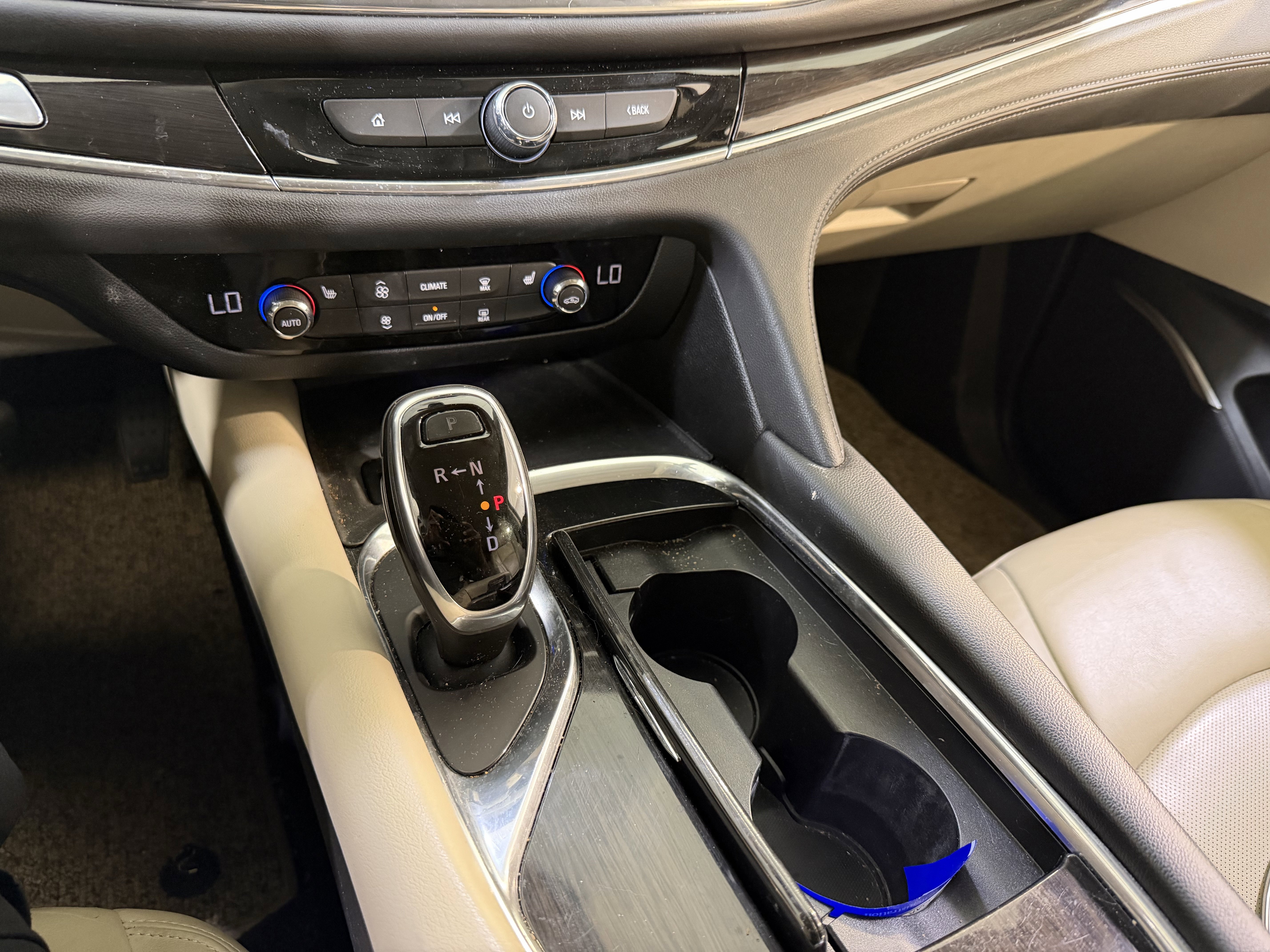 Used 2019 Buick Enclave Essence AWD/4WD image 20