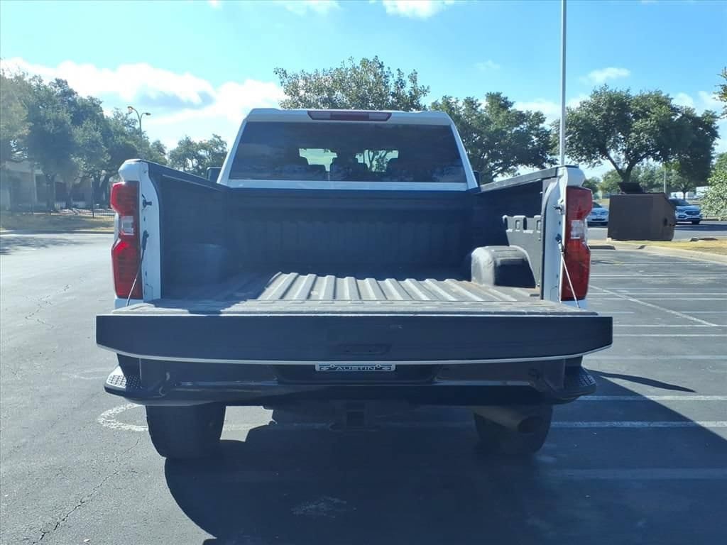 Used 2024 Chevrolet Silverado 2500 Custom w/ Custom Value Package AWD/4WD image 17