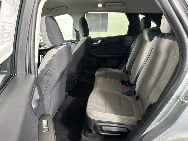 Used 2021 Ford Escape SE image 25