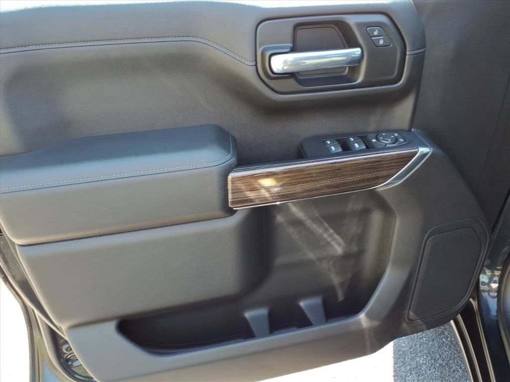 Used 2020 Chevrolet Silverado 1500 LT w/ All-Star Edition image 21