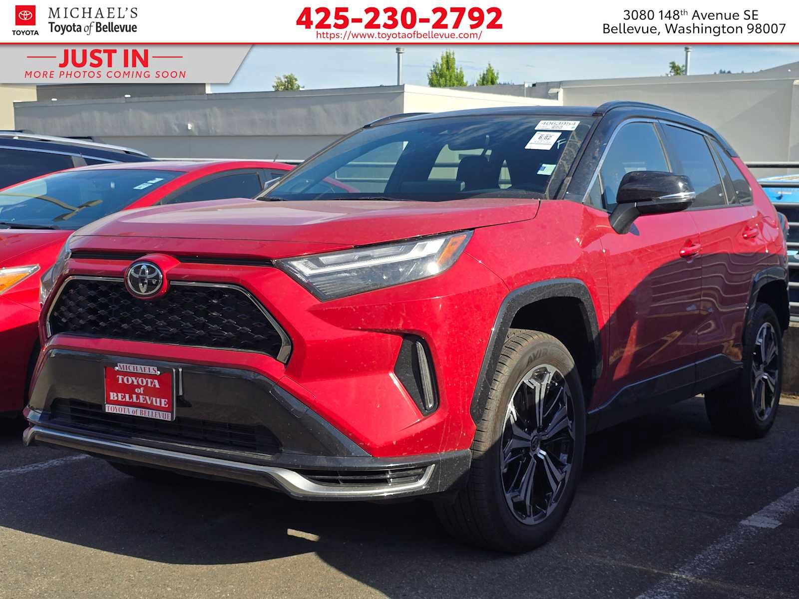 Certified 2025 Toyota RAV4 XSE w/ Weather Package AWD/4WD image 1