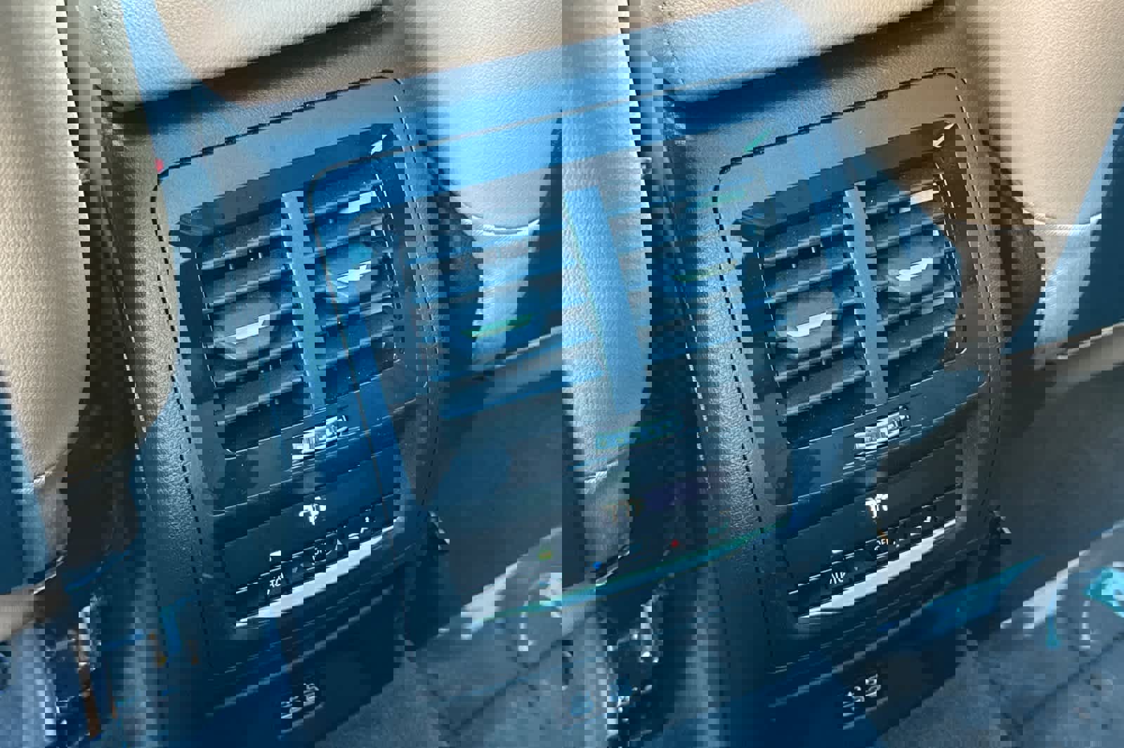 Used 2024 BMW X3 xDrive30i w/ Premium Package w/ZPA image 14