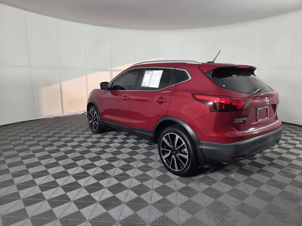 Used 2017 Nissan Rogue Sport SL image 8