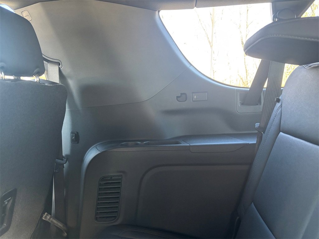 New 2026 Chevrolet Suburban Z71 image 22