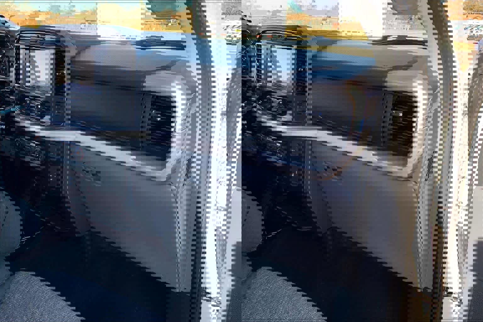 Used 2023 Ford F150 XLT w/ Trailer Tow Package image 19