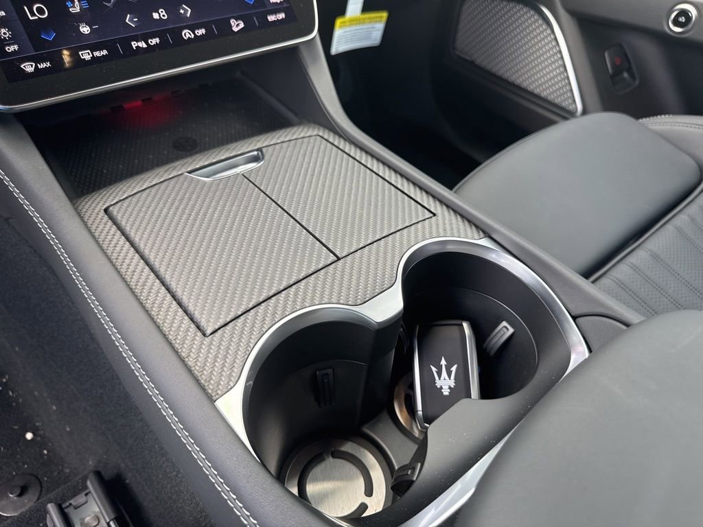 New 2025 Maserati Grecale Trofeo image 26