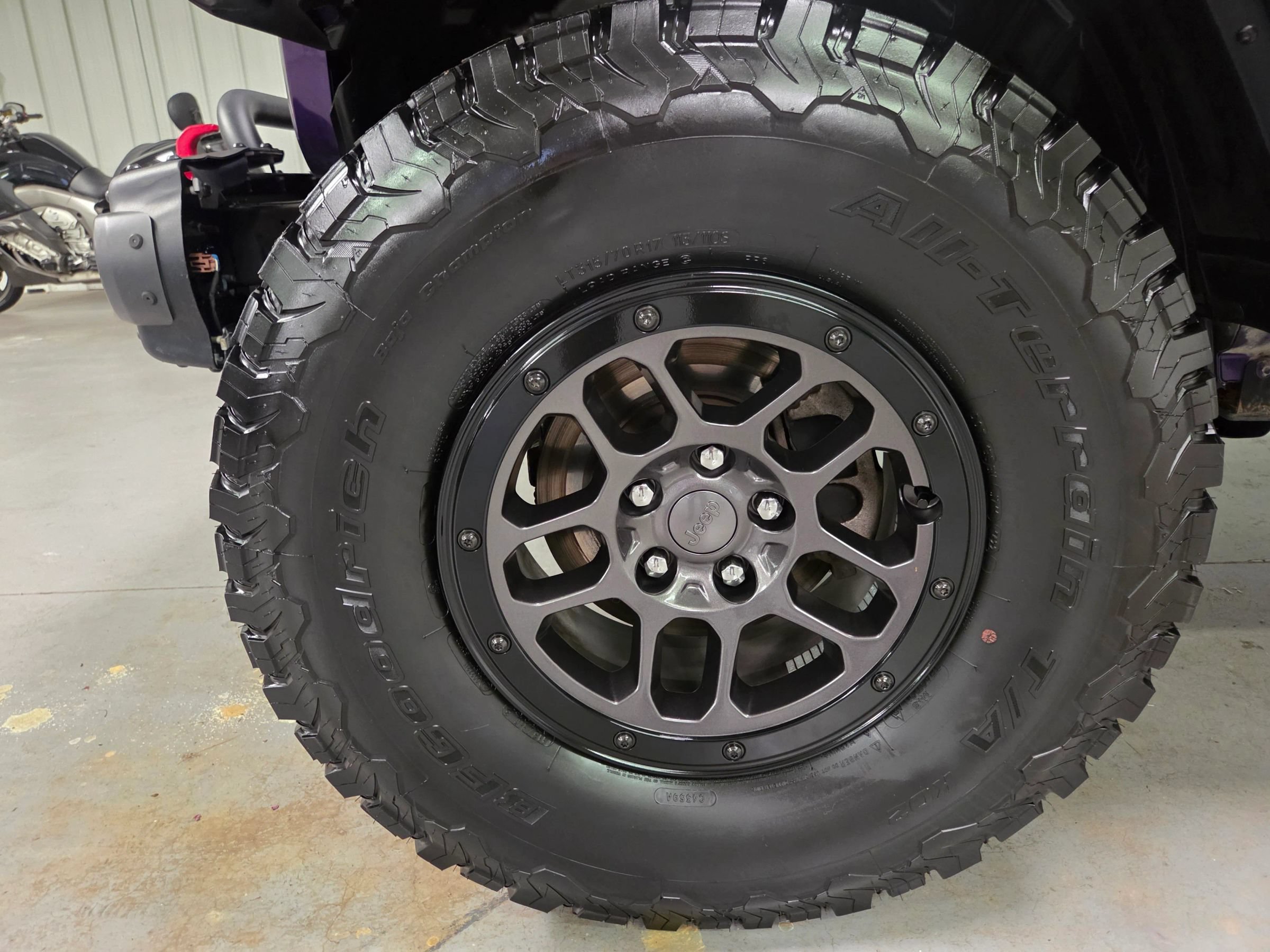 Used 2023 Jeep Wrangler Unlimited Rubicon w/ Xtreme 35 Tire Package AWD/4WD image 13