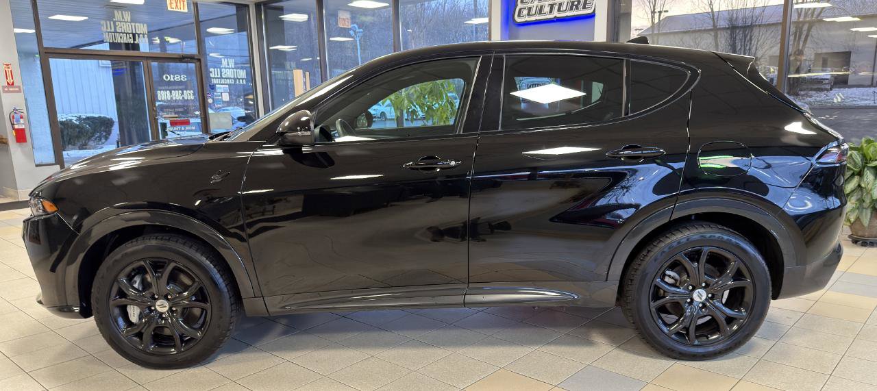 Used 2024 Dodge Hornet R/T w/ R/T Blacktop Package AWD/4WD image 12