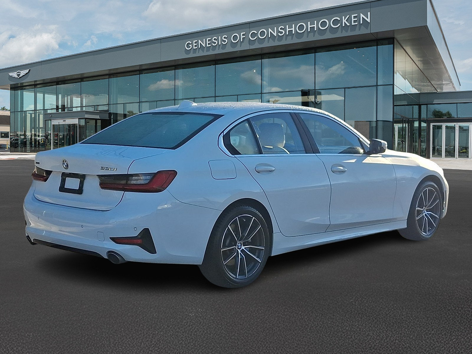 Used 2019 BMW 330i xDrive Sedan w/ Driving Assistance Package AWD/4WD image 6