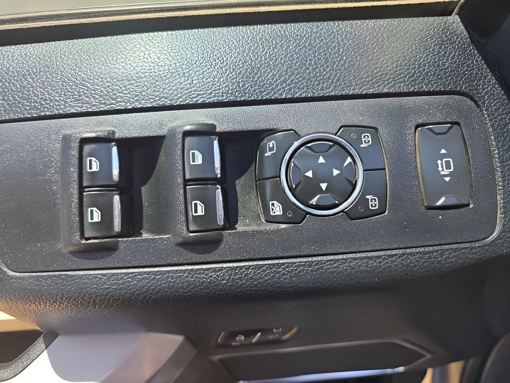 Used 2021 Ford F250 Lariat w/ Lariat Ultimate Package AWD/4WD image 39