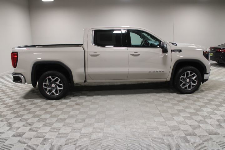 New 2026 GMC Sierra 1500 SLE w/ X31 Off-Road Package AWD/4WD image 12