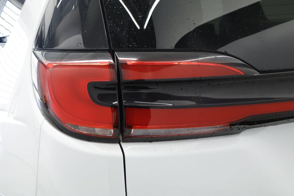 Certified 2023 Chrysler Pacifica Touring-L FWD image 17