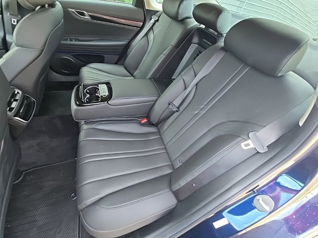 Used 2025 Genesis G80 2.5T image 15