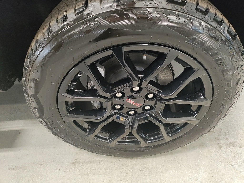 New 2026 GMC Canyon AT4 w/ Technology Plus Package image 4