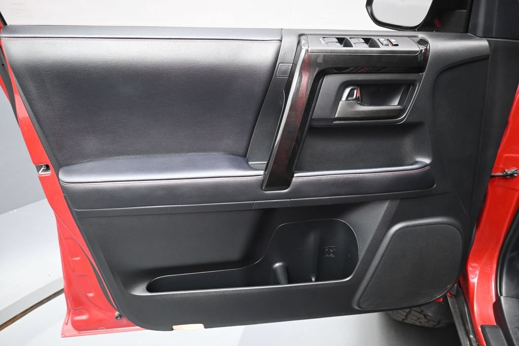 Used 2022 Toyota 4Runner TRD Off-Road Premium AWD/4WD image 11