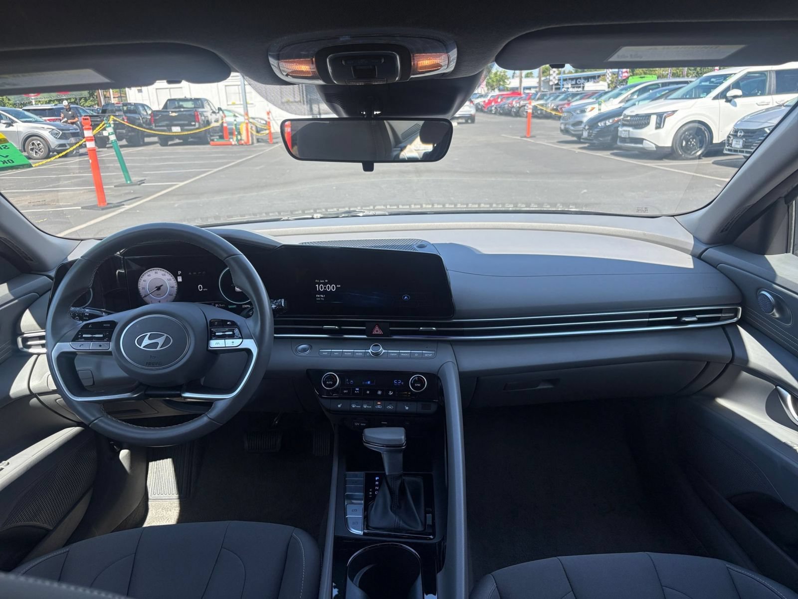 Used 2025 Hyundai Elantra SEL FWD image 33