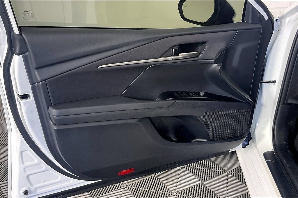 Used 2025 Toyota Camry LE FWD image 22