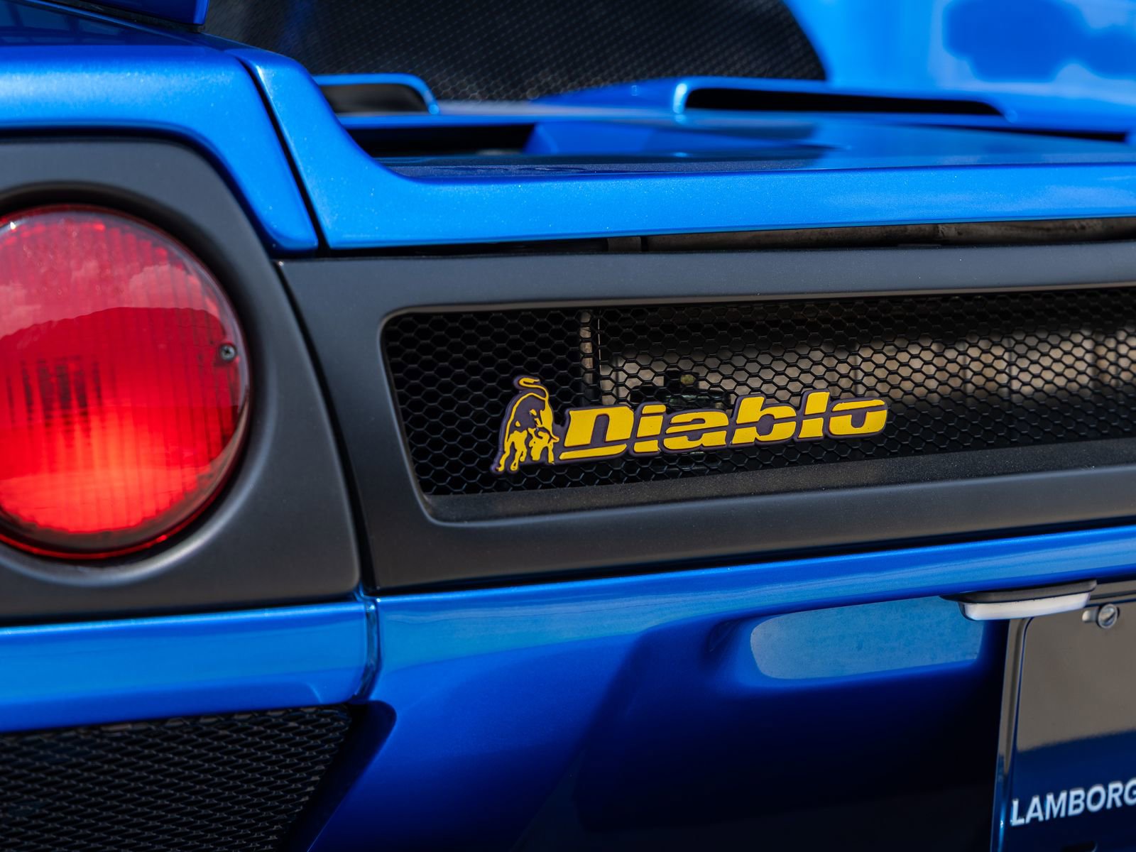 Used 1998 Lamborghini Diablo SV RWD image 18