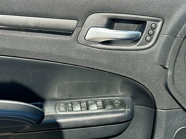 Used 2012 Chrysler 300 S RWD image 18