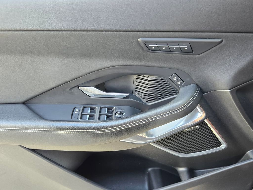 Used 2020 Jaguar E-PACE R-Dynamic S image 27