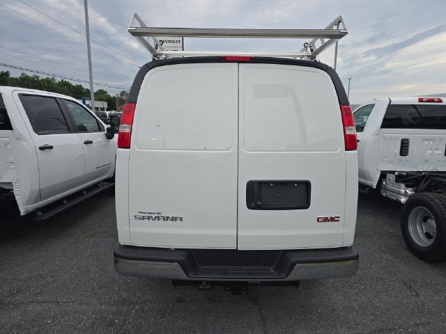 New 2026 GMC Savana 2500 w/ Driver Convenience Package RWD image 4