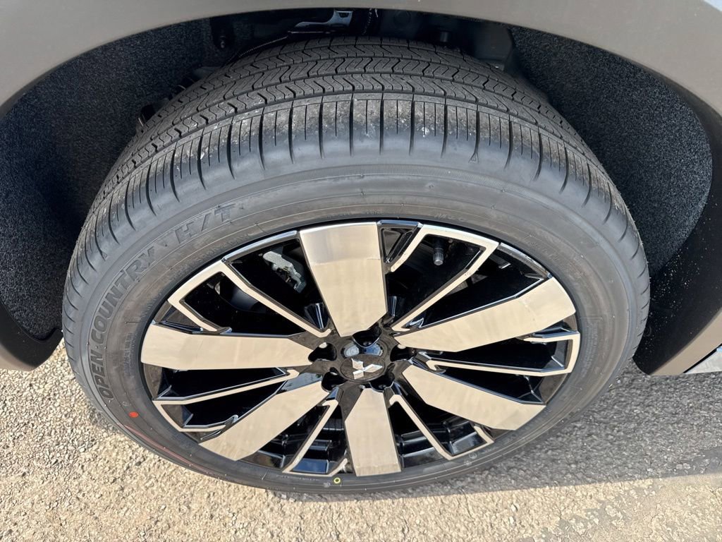 New 2026 Mitsubishi Outlander SEL FWD image 50