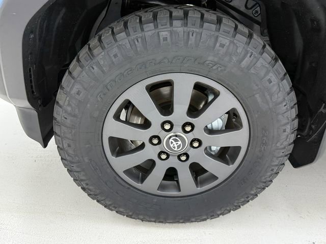 New 2026 Toyota Land Cruiser w/ Premium Package AWD/4WD image 7